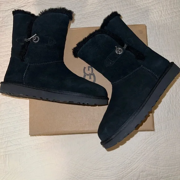 Black UGG Estera Boots - Picture 6 of 10